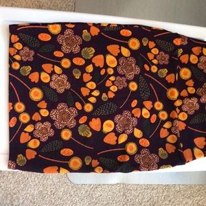 Luluroe Cassie Pencil skirt